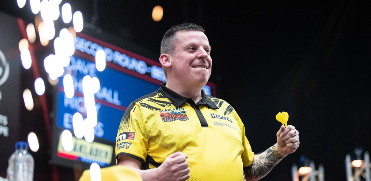 Chisnall Begins Blåkläder Belgian Darts Open Defence In Style | PDC